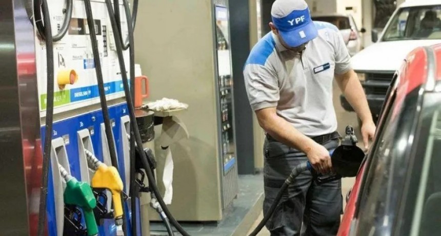 Estaciones de servicio de YPF seguirán aceptando el pago con tarjeta de crédito
