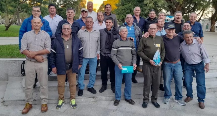 Partieron a Malvinas los 20 ex combatientes y dos periodistas correntinos