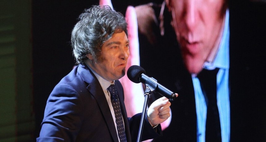 Javier Milei y su plan de dolarización: dólar a 10 mil pesos