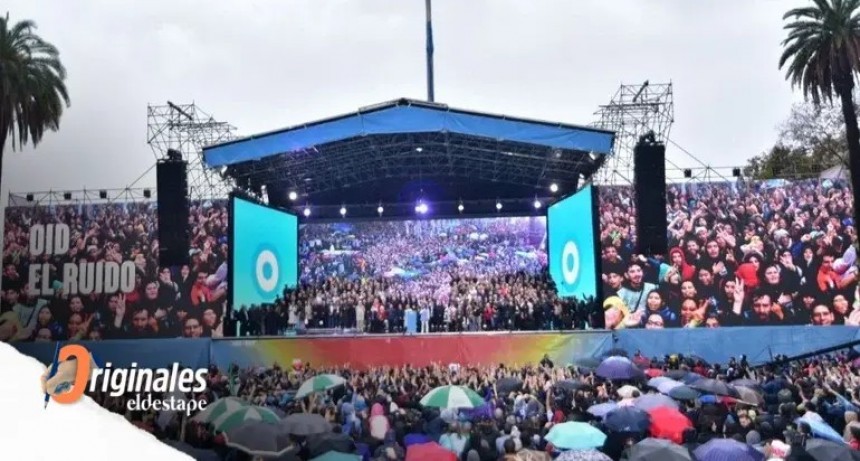 Tres mensajes de Cristina en una cita crucial con el pueblo