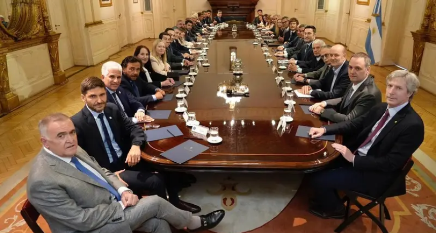 Nueva poda de Milei y Adorni: las provincias pierden casi un bill&oacute;n de pesos en un ajuste que no perdona ni a los aliados