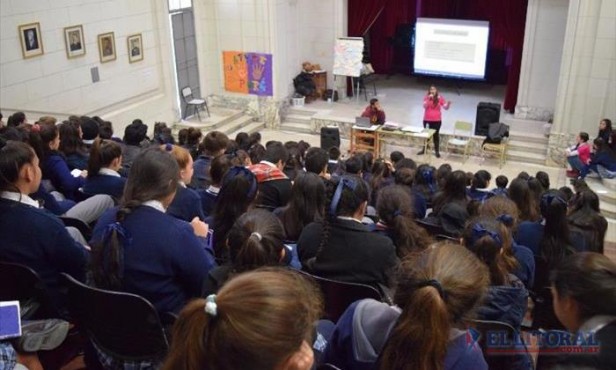 Bullying, una problemática abordada desde talleres con los propios alumnos del Nacional