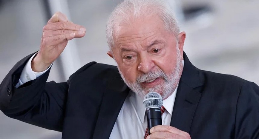 Lula da Silva fue internado y lo operarán en las próximas horas
