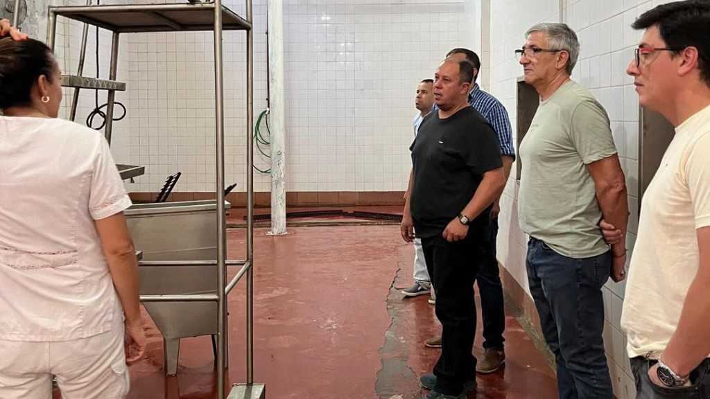 Frigorífico de La Cruz: Promesas millonarias a contrarreloj y el enigma del 4 de marzo