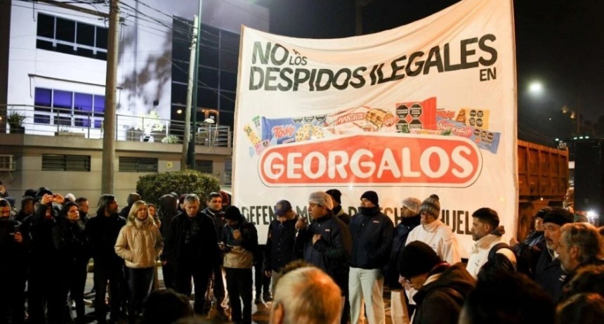 Crisis Industrial: Georgalos suspende personal y recorta salarios en un 20%