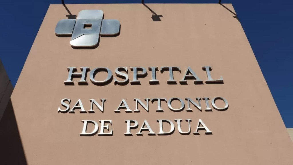 En La Cruz, el gobernador inauguró la remodelación del hospital San Antonio de Padua