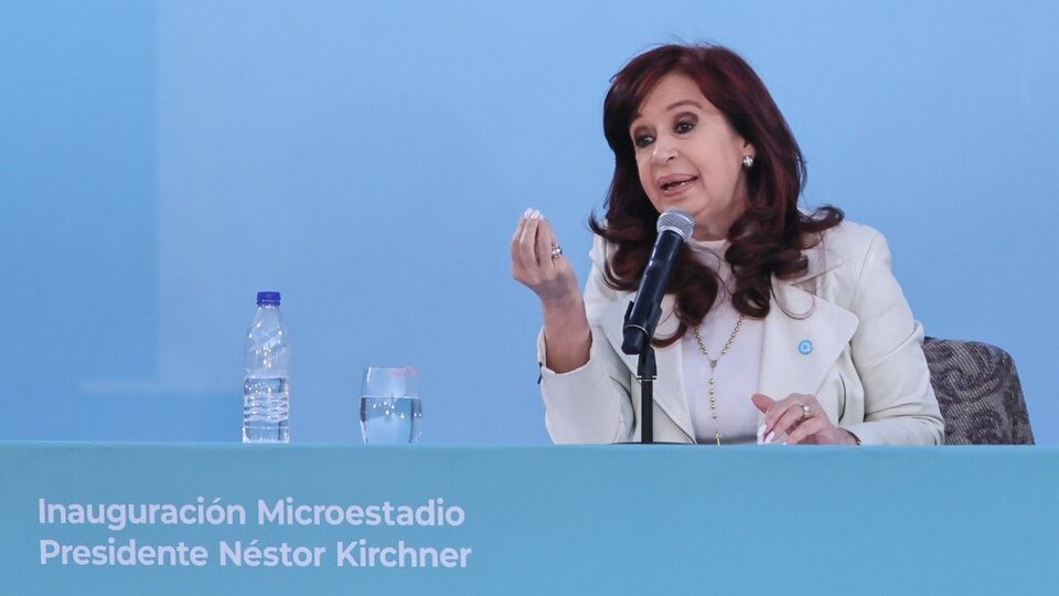 Cristina Kirchner reapareció y cuestionó el brutal ajuste del gobierno nacional