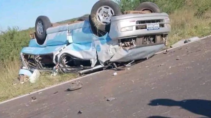 Una mujer murió en el acto tras el vuelco de una trafic 