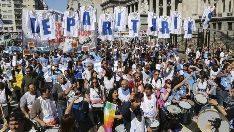 Nuevo fallo contra la reforma laboral: se suspendi&oacute; su aplicaci&oacute;n en educaci&oacute;n
