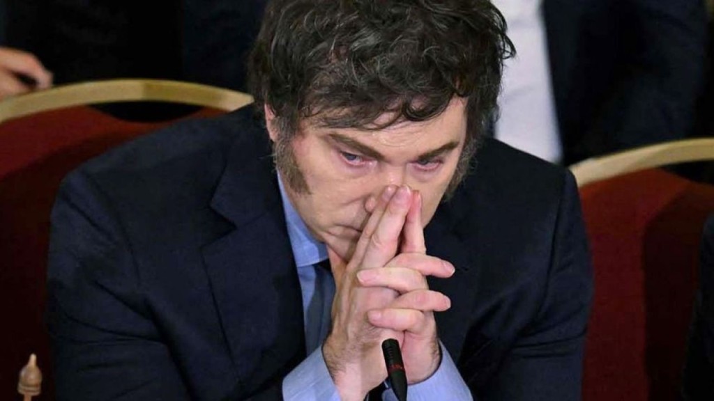 El gobierno eval&uacute;a adelantar las presidenciales para mayo de 2027 consciente de que el deterioro econ&oacute;mico se profundizar&aacute;