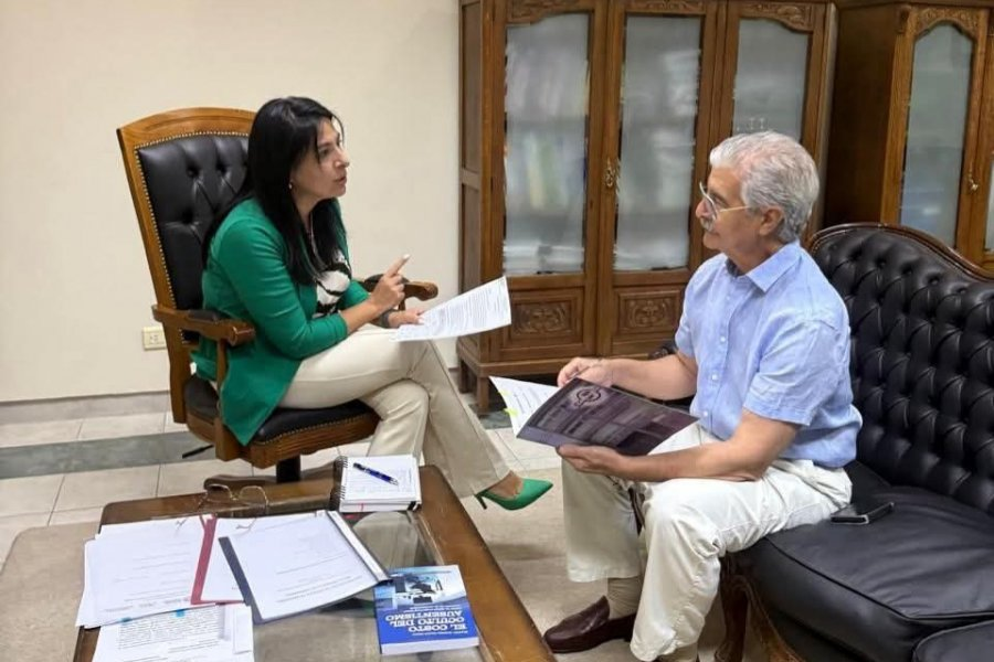 &iquest;Pacto a espaldas de las bases? &iquest;D&oacute;nde est&aacute;n las fotos de Vald&eacute;s?