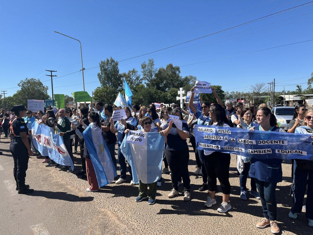El Gobierno retrocede: Vald&eacute;s derog&oacute; el art&iacute;culo de los descuentos "castigo" a docentes