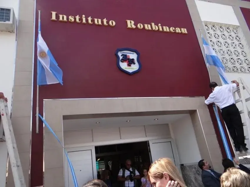 Tensi&oacute;n en el Instituto Roubineau: Activan protocolo de seguridad por amenaza de tiroteo