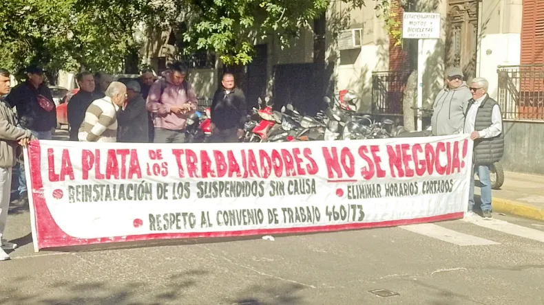 Transporte al l&iacute;mite: Entre el recorte empresarial y la amenaza de un paro total en corrientes