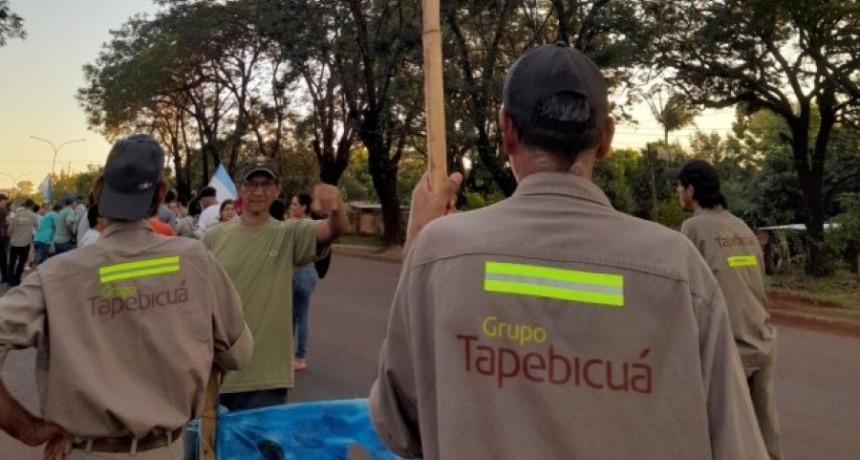 Forestal Tapebicu&aacute;: Gerentes en pick-ups de lujo y 400 familias en la calle