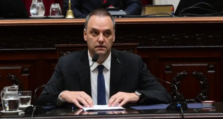 El show de la evasi&oacute;n: Adorni en diputados entre el blindaje de Milei y el silencio sobre su patrimonio