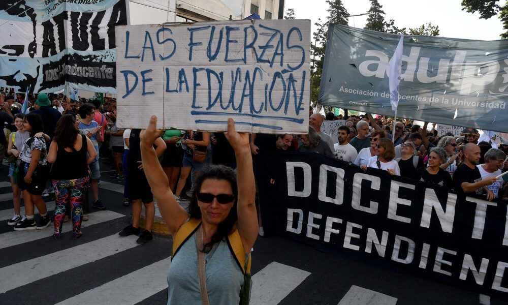 PROVOCACI&Oacute;N: En la v&iacute;spera de la marcha, el Gobierno asesta un nuevo golpe a la Universidad y la Ciencia