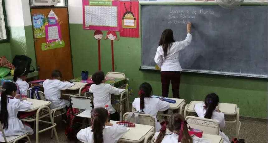 El ajuste de Milei sepult&oacute; los salarios docentes