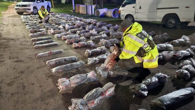 Golpe al contrabando: Gendarmería secuestró más de 21 toneladas de tabaco sin aval legal en Corrientes