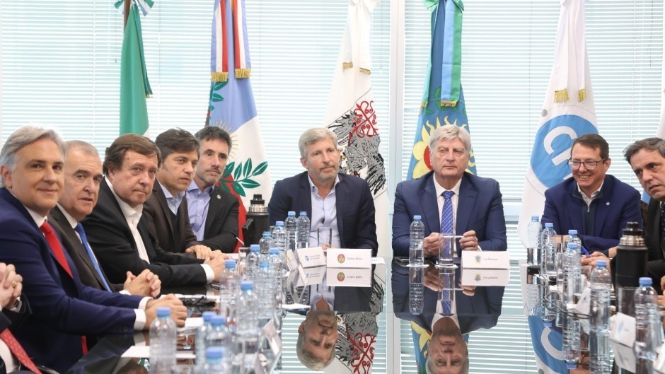 Los gobernadores furiosos con Milei porque no quiso discutir los fondos: 