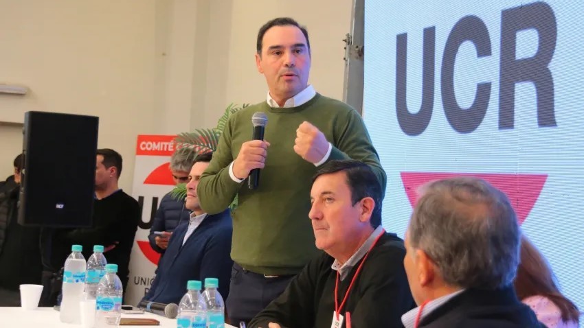 Valdés defendió su decreto electoral: 