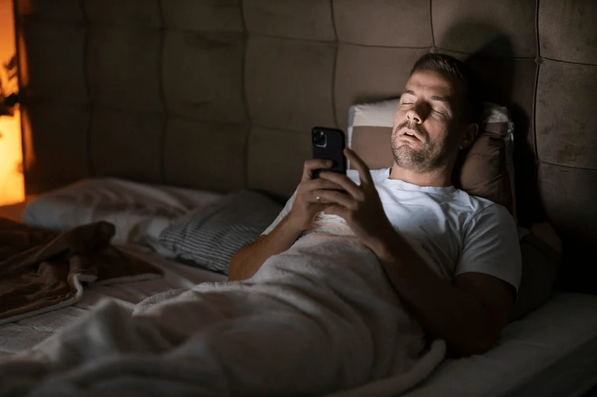 DEBATE NACIONAL: &iquest;Hay que responder el WhatsApp del trabajo fuera del horario laboral?