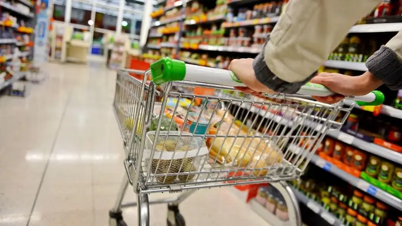 El INDEC de Caputo festeja la inflaci&oacute;n de 2,1% en mayo pero los precios ya pulverizaron el Presupuesto anual