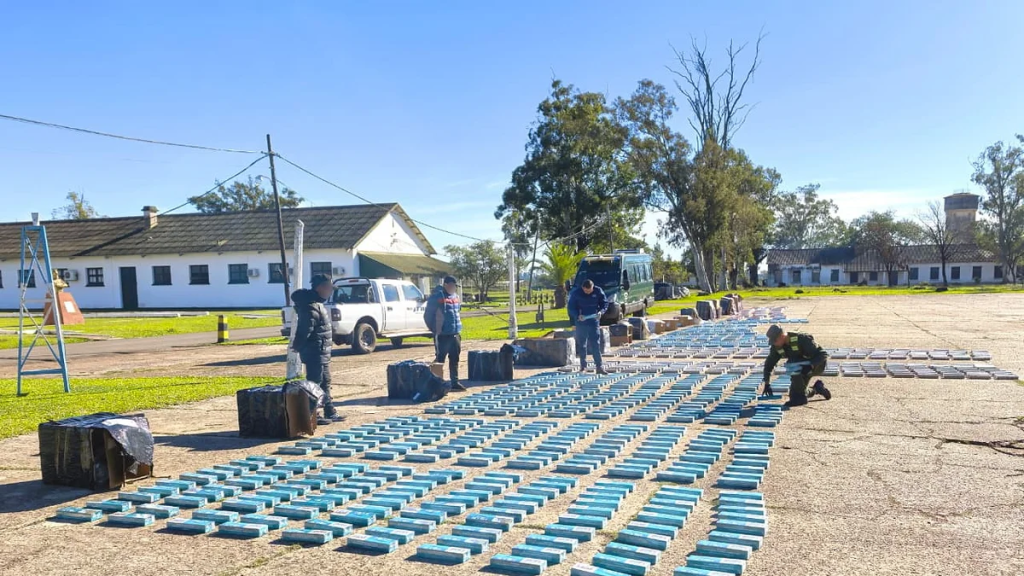 Golpe al contrabando en Corrientes: Incautaron un millonario cargamento ilegal valuado en m&aacute;s de $61 millones