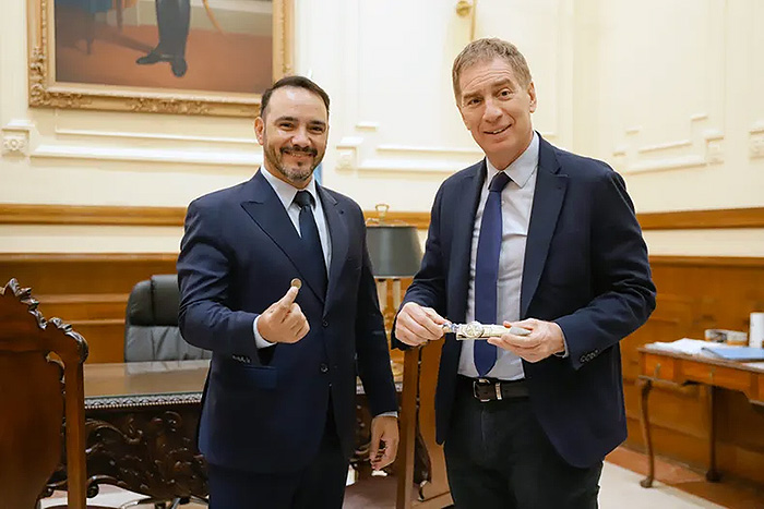 El gobernador Vald&eacute;s participar&aacute; del acto de asunci&oacute;n de Santilli como jefe de gabinete