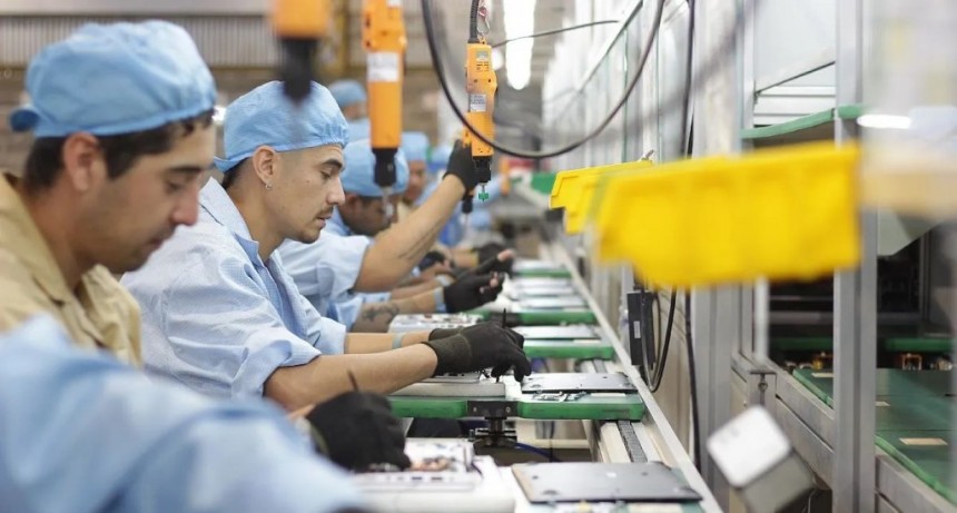 Según la Came, la industria pyme cayó más del 20% en junio