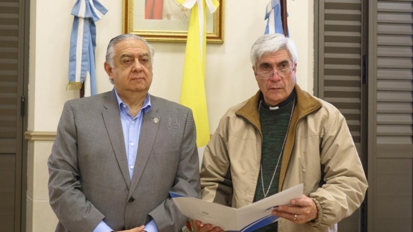 El presidente de Diputados Pedro Cassani se reunió con Monseñor José Adolfo Larregain