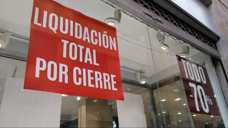 El informe del BCRA confirma la recesi&oacute;n: los pr&eacute;stamos para consumo se desplomaron en junio