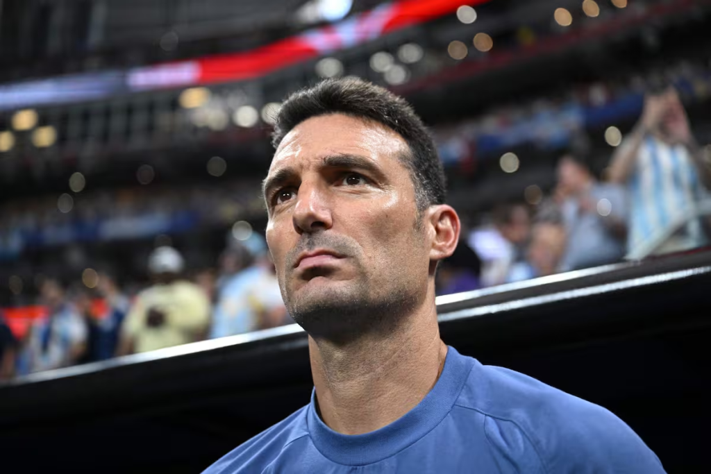 Scaloni: "Hay que ser grandes en la derrota"