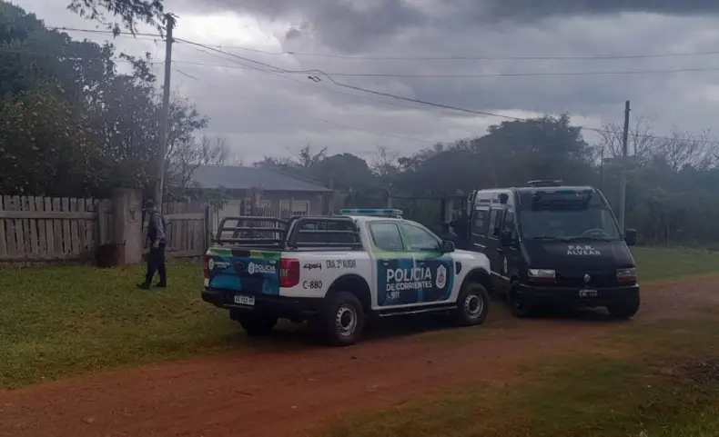 La polic&iacute;a allan&oacute; un b&uacute;nker de venta de drogas en Alvear tras el atentado al remisero