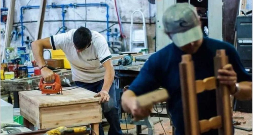 Alerta: La crisis de las pymes acelera la destrucci&oacute;n del empleo industrial