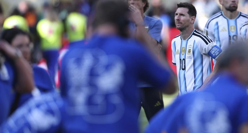 El feriado de Milei se desinfla: Messi y gran parte de la Selecci&oacute;n no vuelven al pa&iacute;s y se descartan los festejos masivos