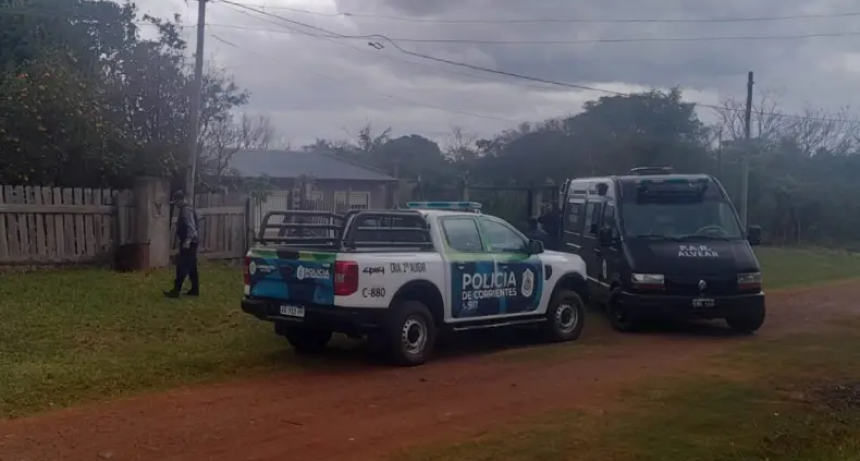 La polic&iacute;a allan&oacute; un b&uacute;nker de venta de drogas en Alvear tras el atentado al remisero