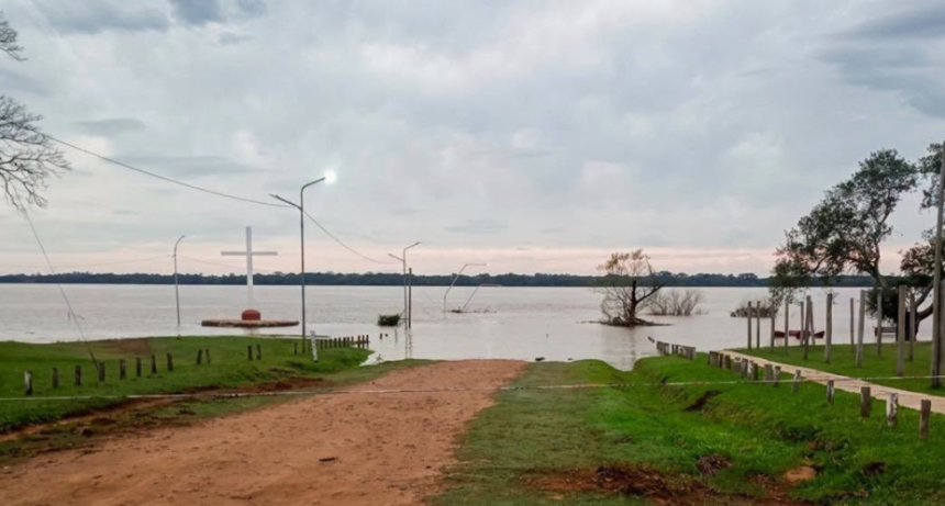 Crecida del r&iacute;o Uruguay: el Municipio de La Cruz extrem&oacute; las alertas y report&oacute; cortes de accesos clave