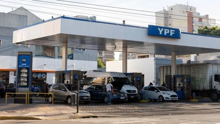 YPF anuncia un nuevo incremento en la nafta