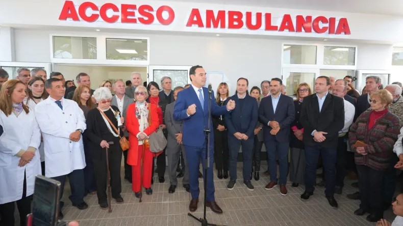 El gobernador Valdés inauguró el Hospital Pediátrico de Goya