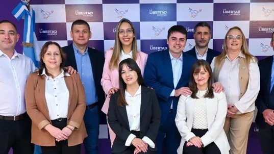 Chaco: Zdero cedió y tiñó su lista de ultravioleta para confrontar con el peronismo de Capitanich