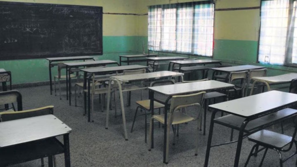 SUTECO y CTERA ratifican el paro docente de este lunes 3 de agosto en reclamo de salarios dignos y mayor financiamiento educativo 