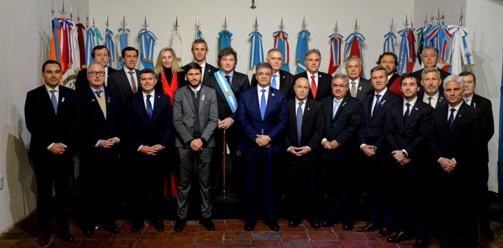 "Confrontaci&oacute;n acordada": la estrategia de La Libertad Avanza para las elecciones 2027