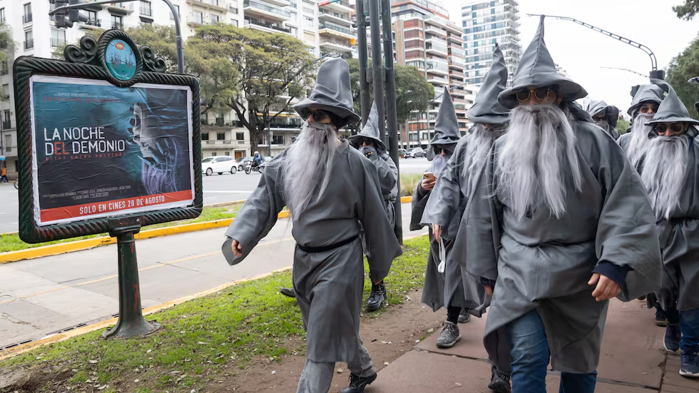 &ldquo;Es una declaraci&oacute;n de guerra santa&rdquo;: hablan los Gandalf que marcharon a la casa de Peter Thiel