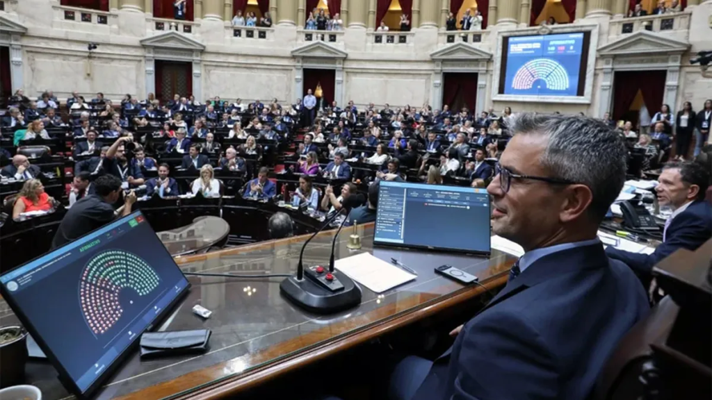 Sesi&oacute;n clave en Diputados: la oposici&oacute;n convoc&oacute; a debatir el endeudamiento familiar y la emergencia en discapacidad, y crecen las presiones sobre los legisladores de Corrientes