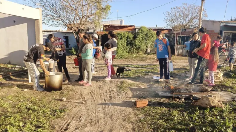 Emergencia alimentaria en Corrientes: cuando la solidaridad de una familia sostiene lo que el Estado abandona