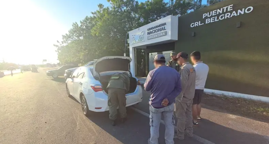 Detienen a dos hombres tras el hallazgo de marihuana en el puente Belgrano