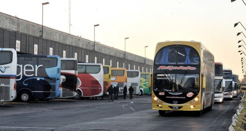 UTA anunci&oacute; paro nacional de colectivos de corta y media distancia para este viernes