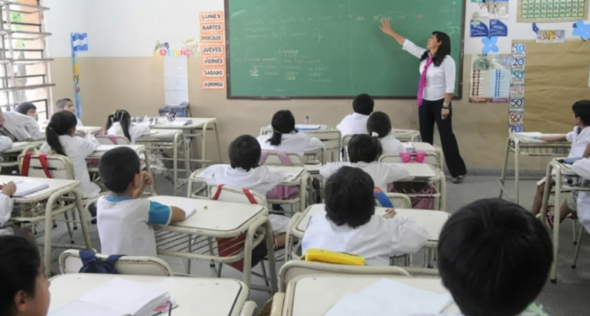 Crisis educativa: solo 50 de cada 100 alumnos terminan la primaria en tiempo y forma en el pa&iacute;s.