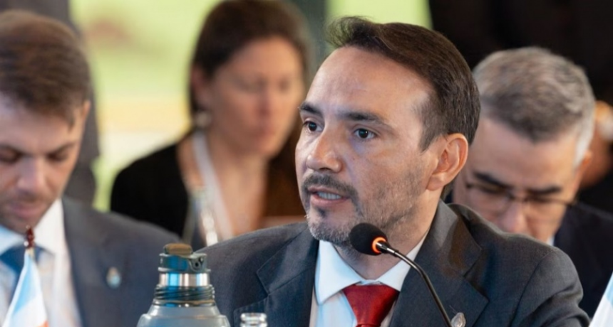 Juan Pablo Vald&eacute;s pidi&oacute; paciencia para anuncios salariales en un contexto en el que la inflaci&oacute;n destroza la calidad de vida de los correntinos